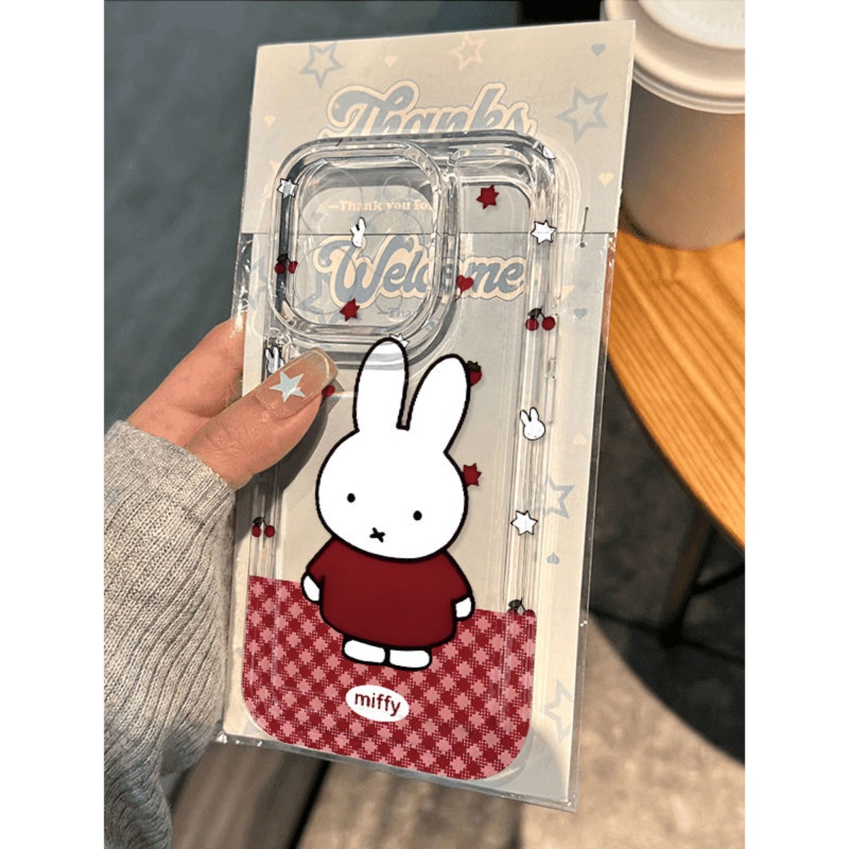 Phone Cases Rubber - เคสโทรศัพท์ลายกระต่ายมิฟฟี่น่ารัก ลายการ์ตูนเชอร์รี่ เหมาะสำหรับ 16ProMax/15/14 วัสดุยางนิ่มเรียบง่าย 13/12