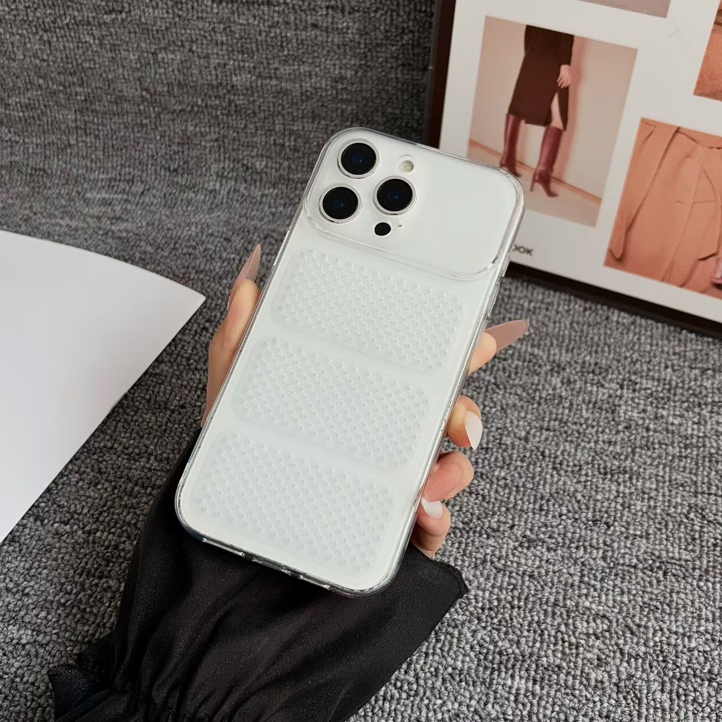 Heat Dissipation Case - เคสโทรศัพท์สีสันสดใสแบบบางพิเศษ ระบายความร้อนได้ดี สำหรับ iPhone 15 16